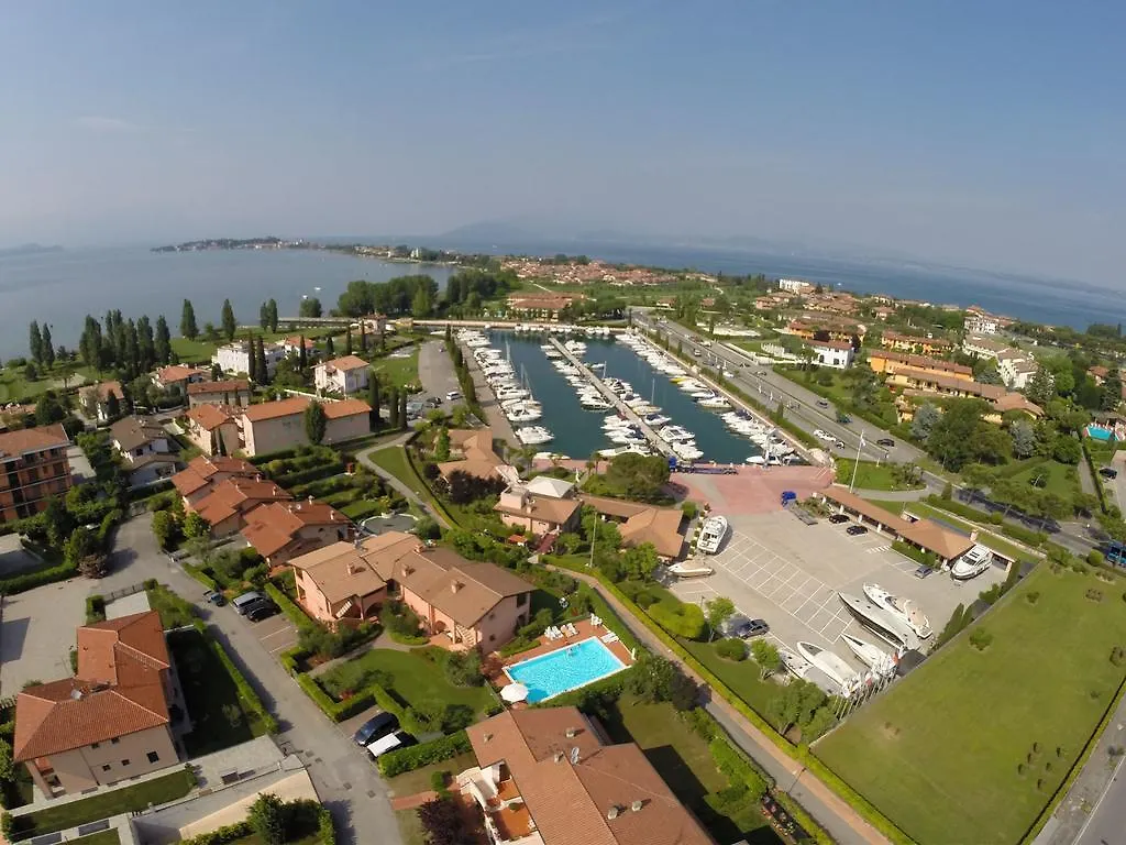 Bellasirmione Holiday Apartments