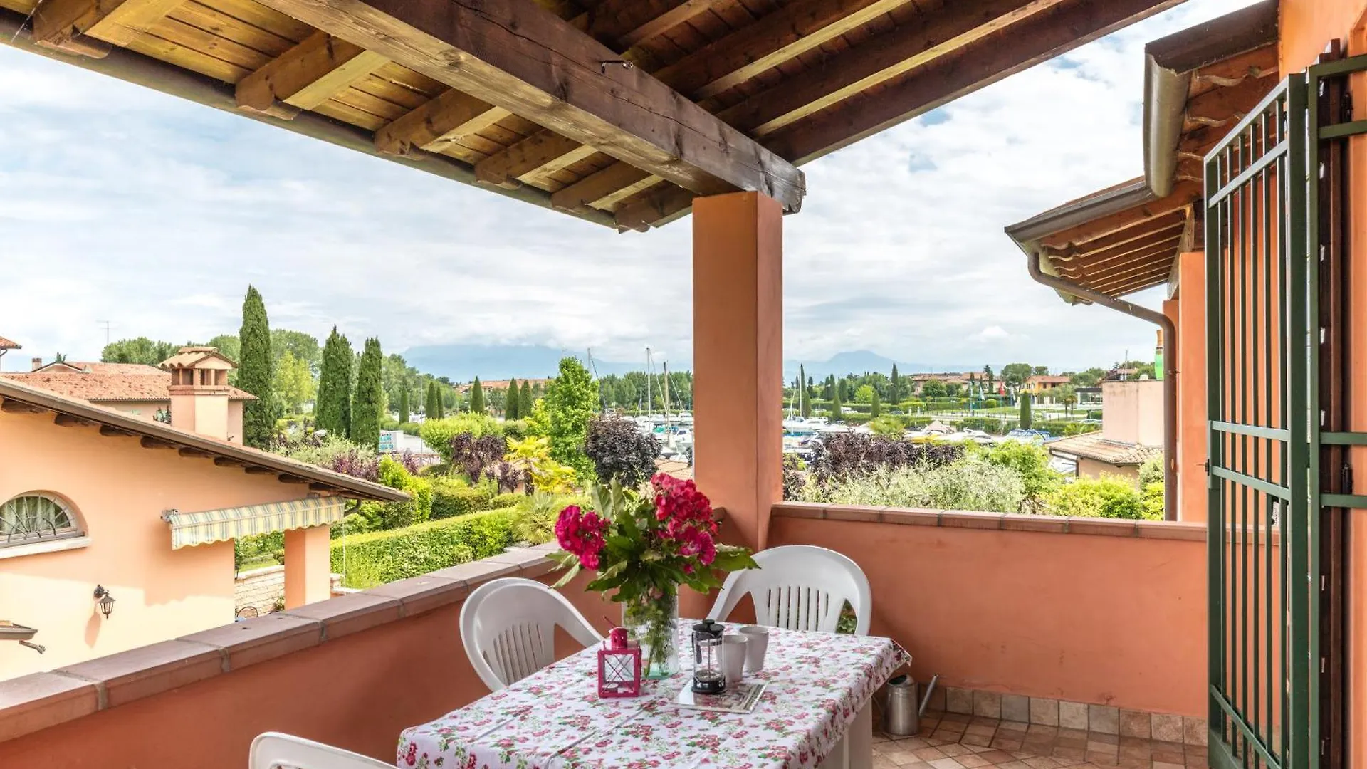 Bellasirmione Holiday Apartments Italy