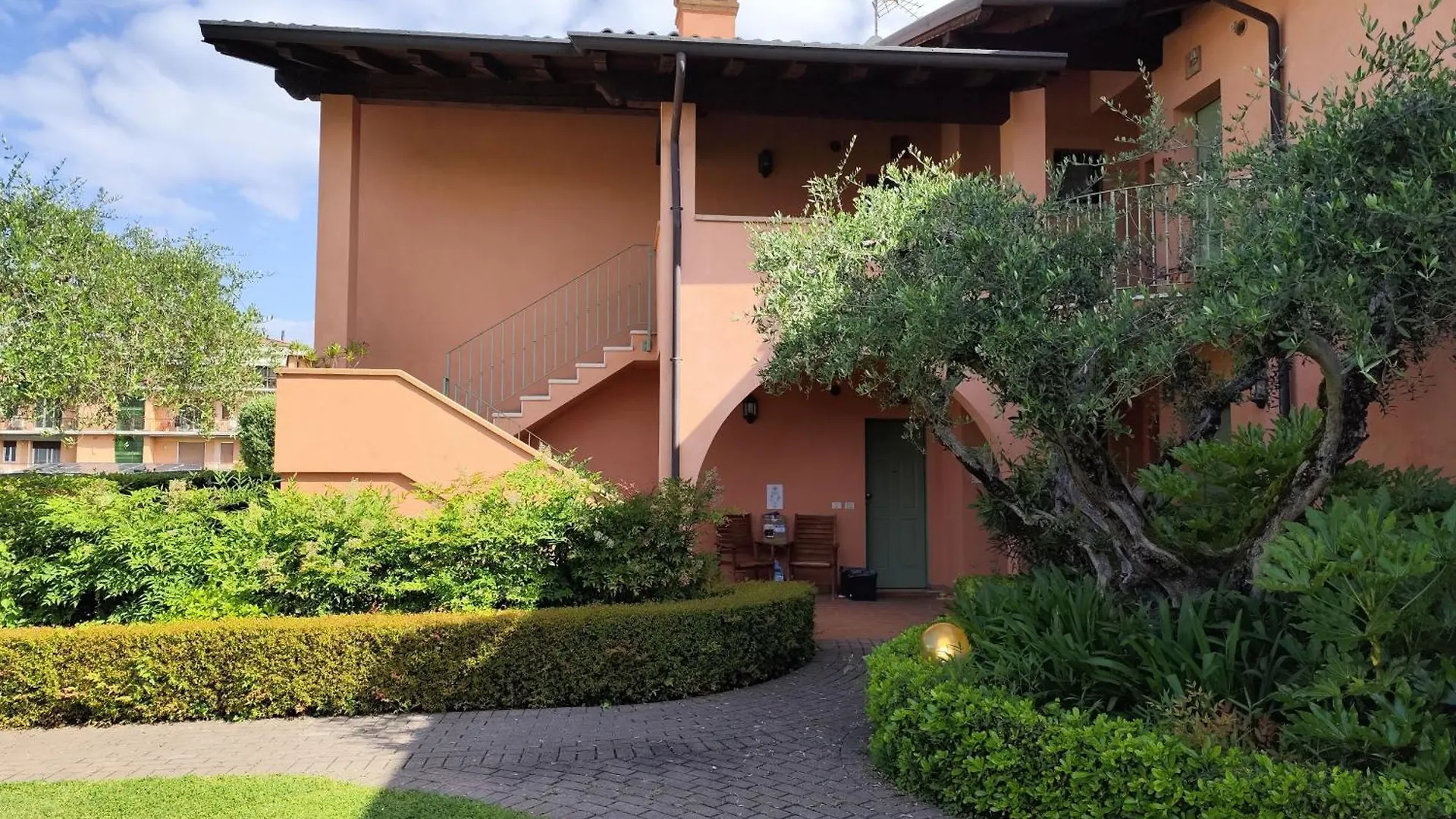 BellaSirmione Holiday Apartments Aparthotel Sirmione