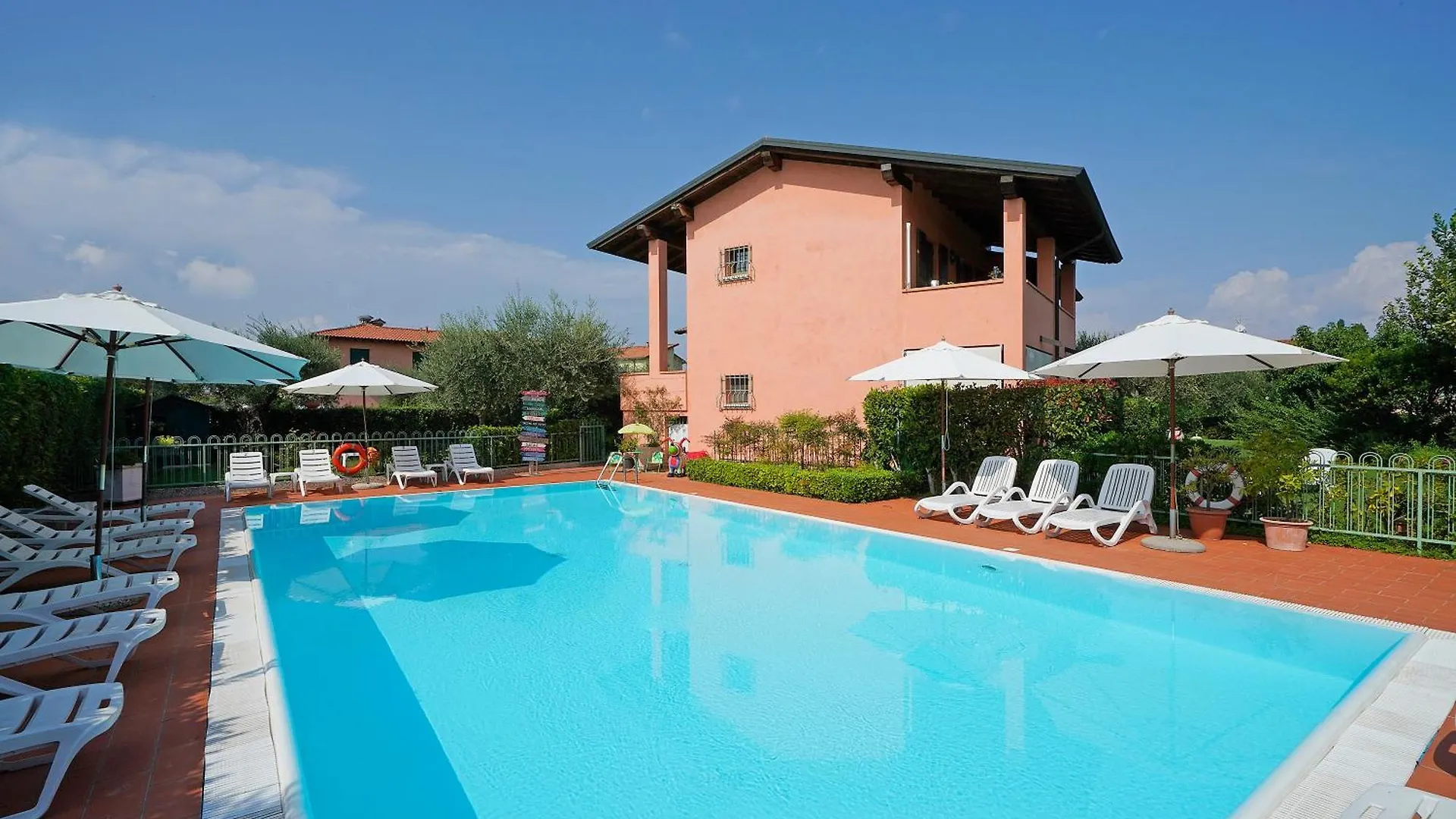 BellaSirmione Holiday Apartments 3*, Sirmione