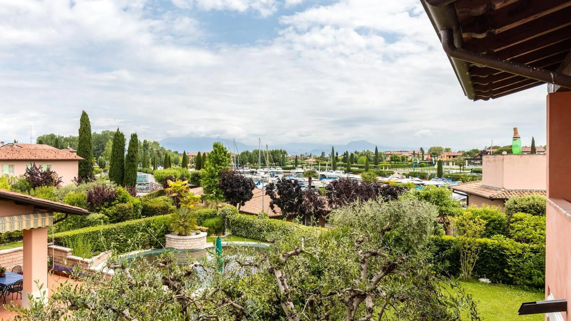 BellaSirmione Holiday Apartments Sirmione