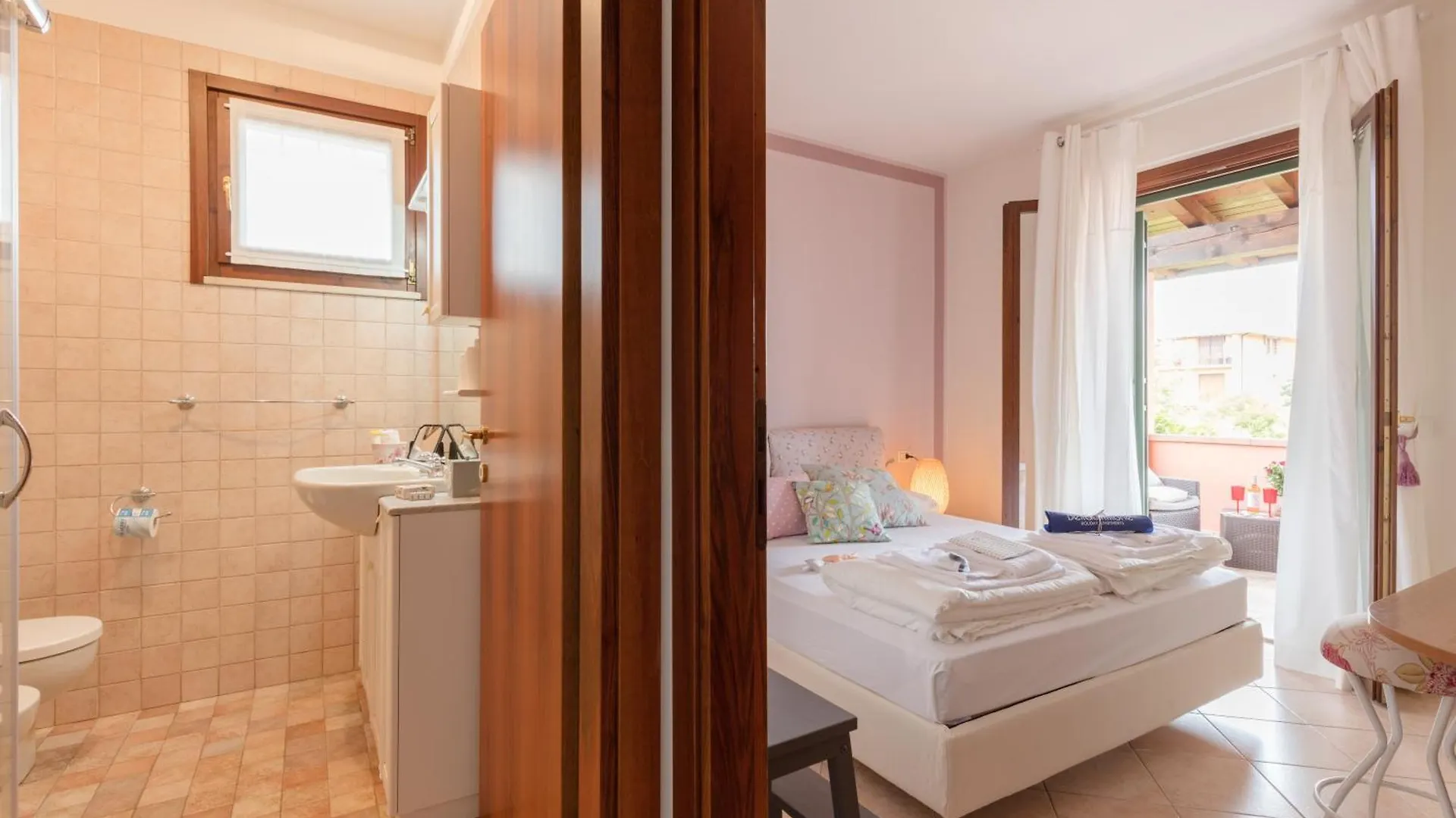 BellaSirmione Holiday Apartments 3*, Sirmione