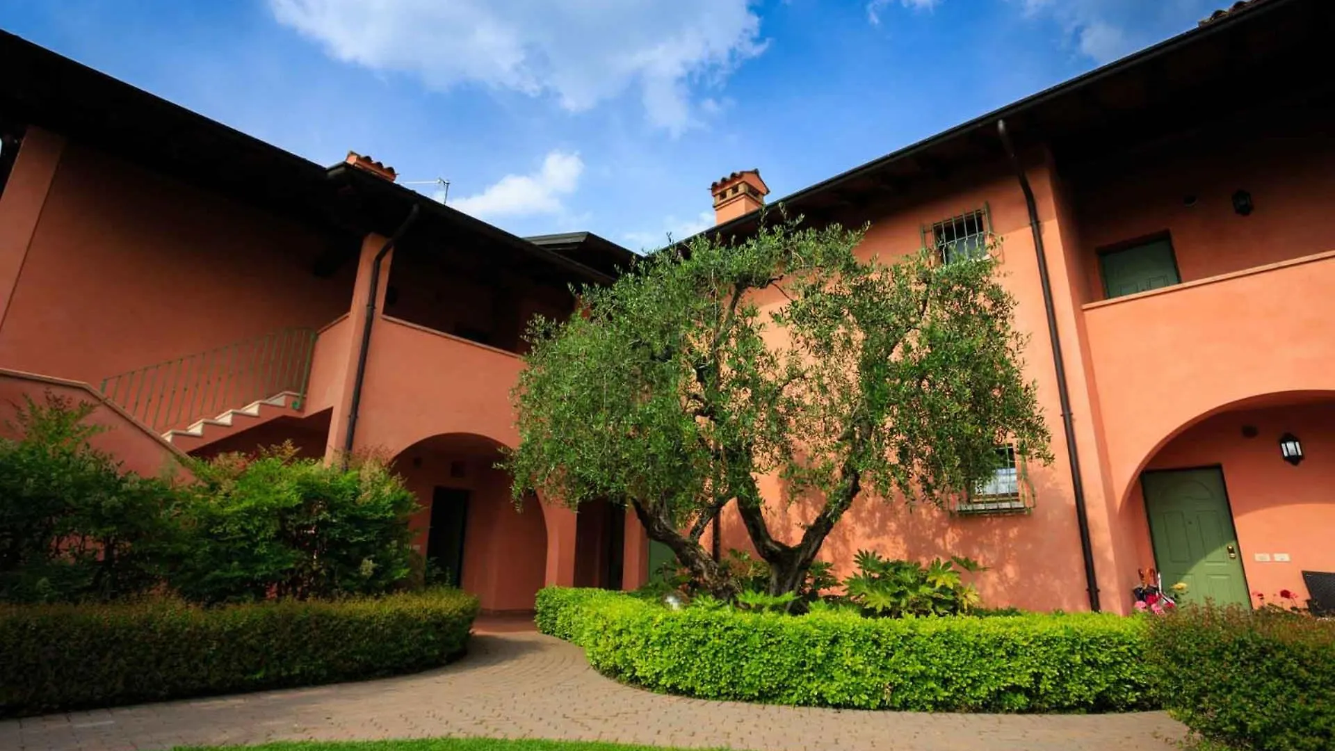BellaSirmione Holiday Apartments